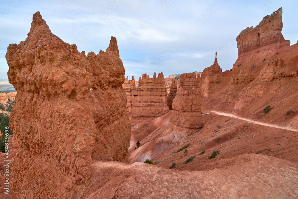 Fototapeta premium Amazing red sandstone hoodoos, Bryce Canyon National Park in Utah, Usa.