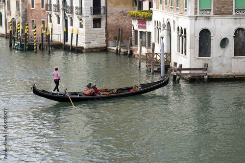 Gondola sul canal grande di venezia © ciuli
