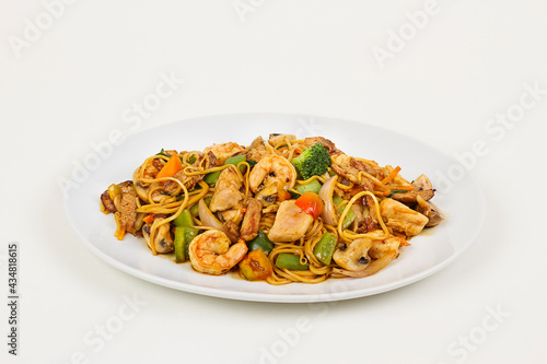Shrimp and meat chow mein.