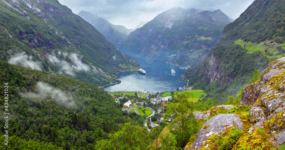 Geiranger Fjord from Dalsnibba mount, Norge