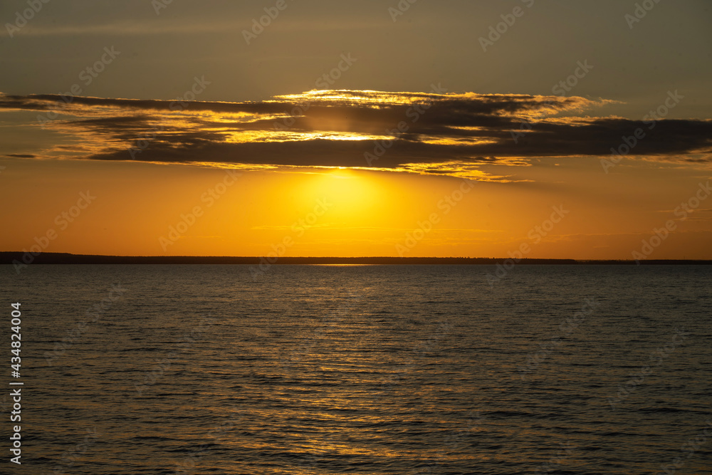 Obraz premium sunset over the sea