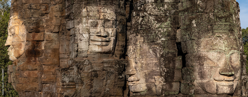 Naklejka premium Bayon Wat in Angkor Thom