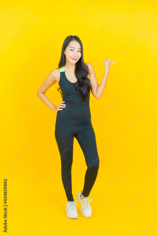 Portrait beautiful young asian woman wear gym outfit ready for exercise Portrait beautiful young asian woman wear gym outfit ready for exercise