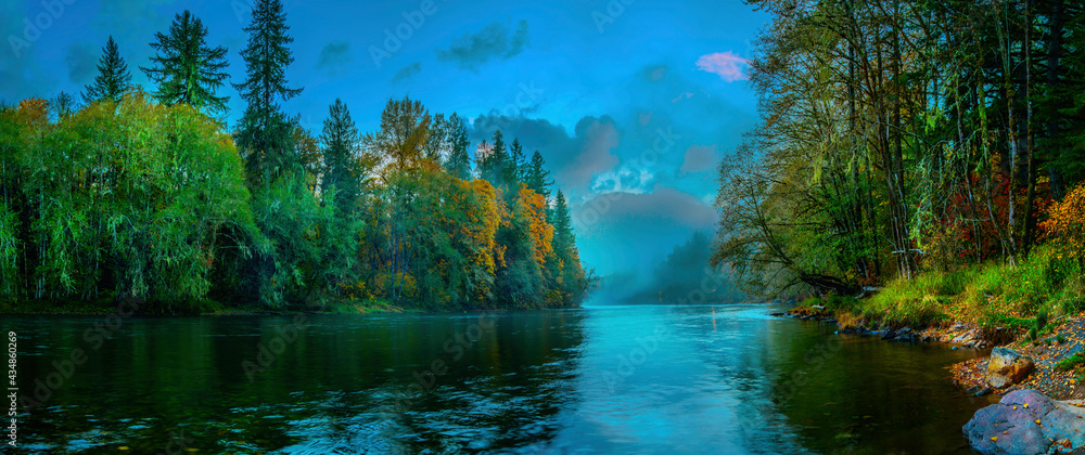 Fototapeta premium Flowing rive under foggy evening 