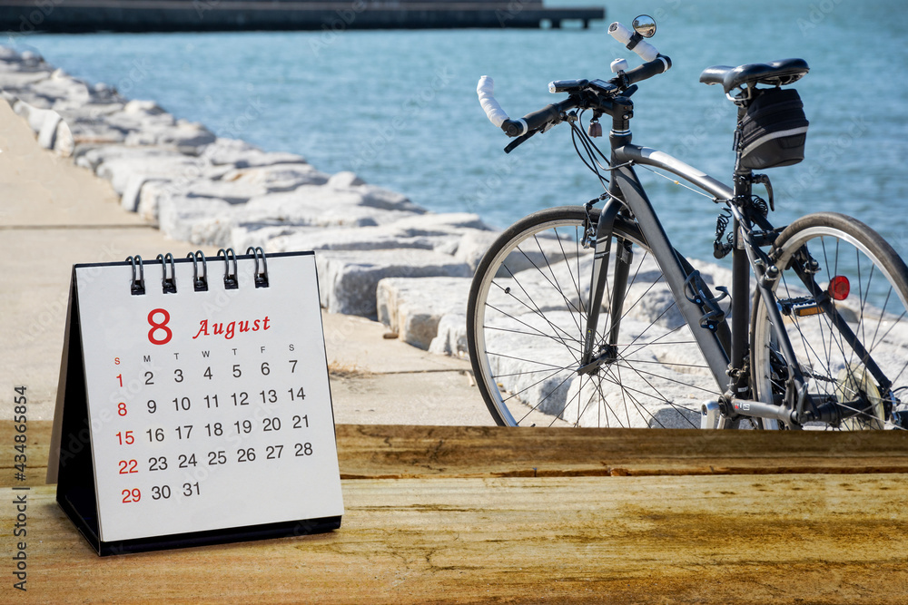 8月の思い出とカレンダー Stock Photo Adobe Stock