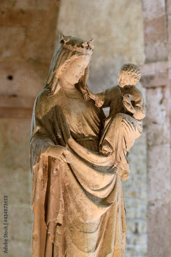 Fototapeta premium Cistercian Abbey of Fontenay. Virgin Mary and child. Sculpture. France.