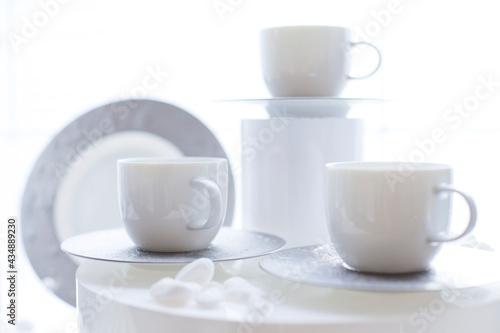 Porcelain tea dishier