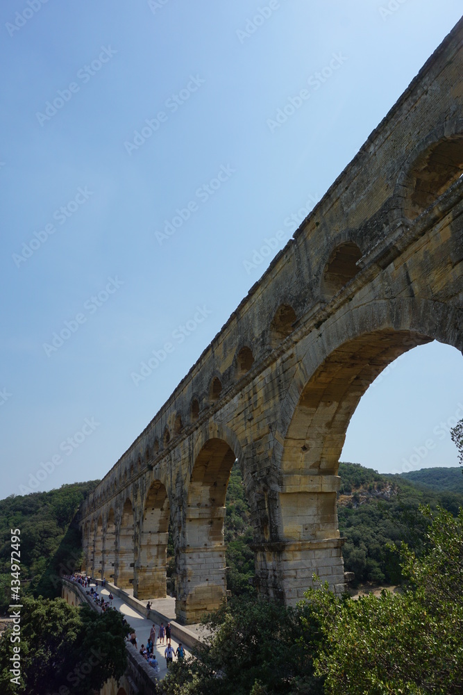 pont du gard aqueduct