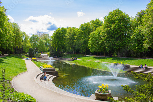 Fototapeta Naklejka Na Ścianę i Meble -  Beautiful park in The Netherlands Groningen, Noorderplantsoen