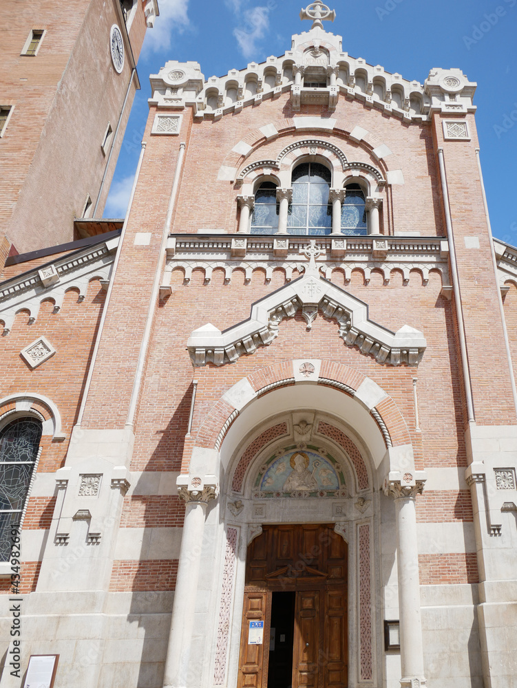 Rivisondoli - Abruzzo - The facade of the church of San Nicola di Bari, symbol of the characteristic mountain village