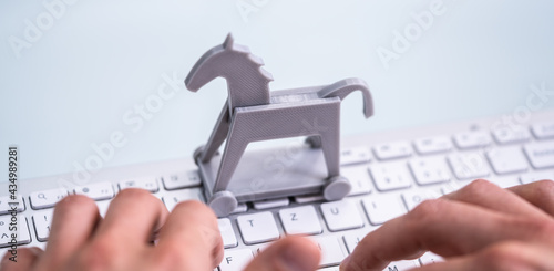 Фотография Trojan Horse Computer Virus Crime Attack