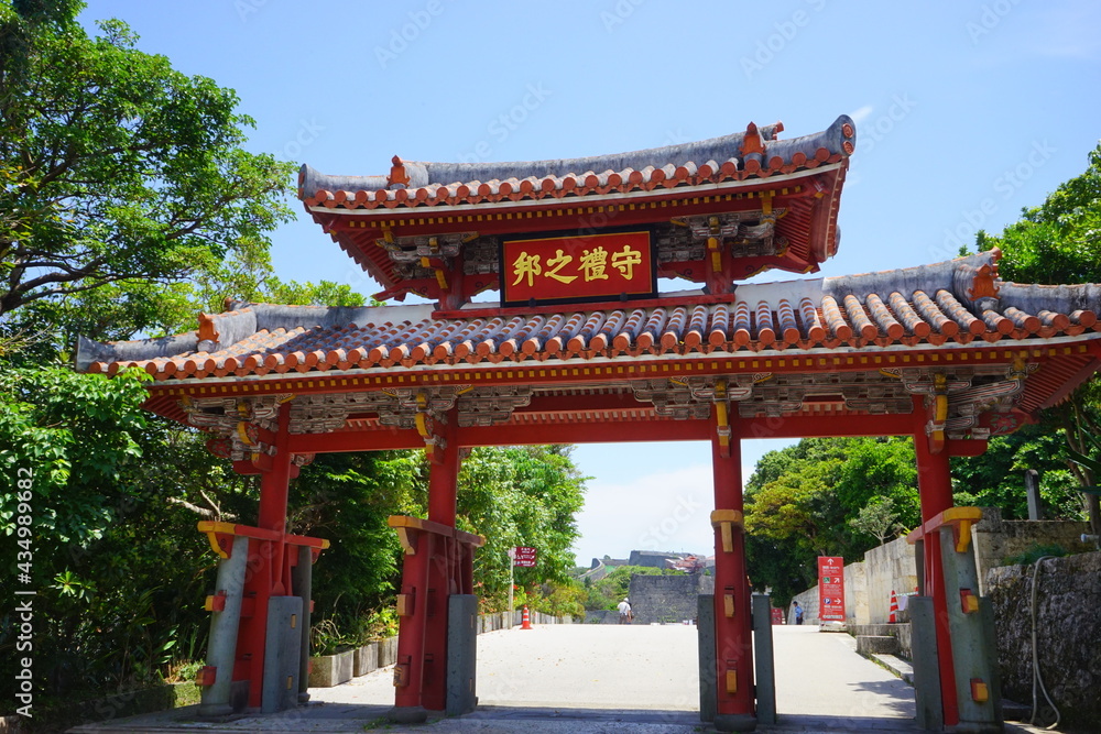 Shureimon gate at Shuri-jo castle in Okinawa, Japan - 日本 沖縄 那覇 首里城 守礼門