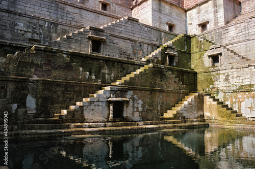 Toorji Ka Jhalra Bavdi stepwell. Jodhpur, Rajasthan, India © Dmitry Rukhlenko