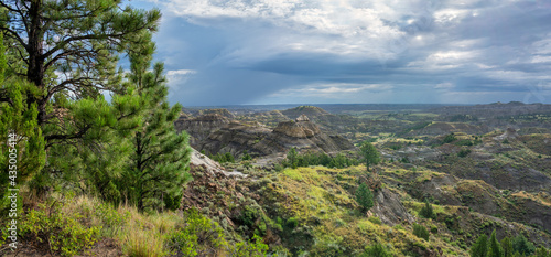 Fototapeta Naklejka Na Ścianę i Meble -  Stormy sunrise at the Makoshika State Park in Montana - Badlands	