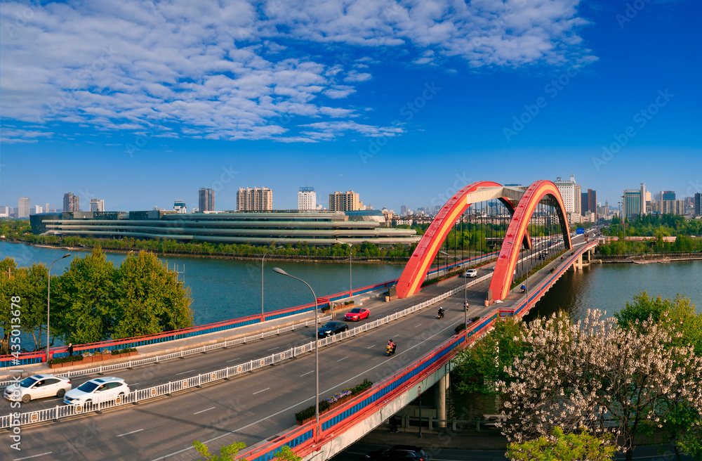 Naklejka premium Shuanglong Bridge, Jinhua City, Zhejiang Province, China