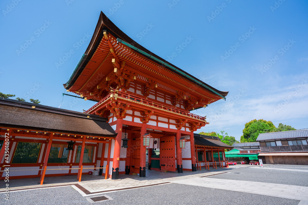 京都　伏見稲荷大社の楼門