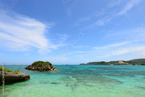 沖縄　きれいな海　癒やし © Liza5450