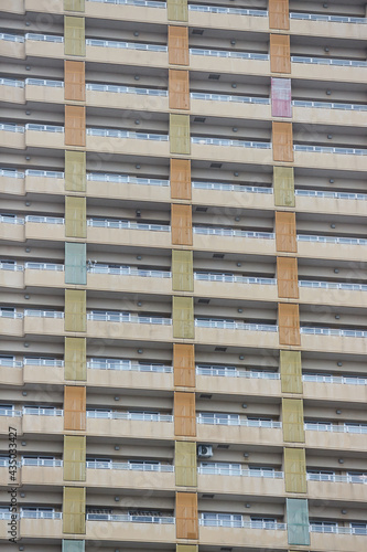 日本の高層マンションの風景