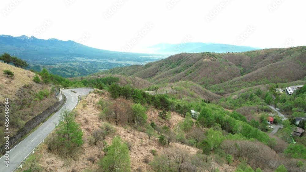 春の霧ケ峰高原 ビーナスラインを空撮 春の霧ケ峰高原 ビーナスラインを空撮