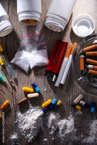 Fotografie Addictive substances, including alcohol, cigarettes and drugs