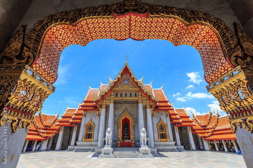 Fototapeta premium Marble Temple, Bangkok Thailand