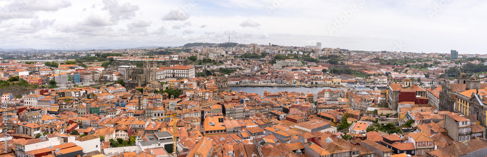 Vue aérienne sur la ville de Porto au Portugal