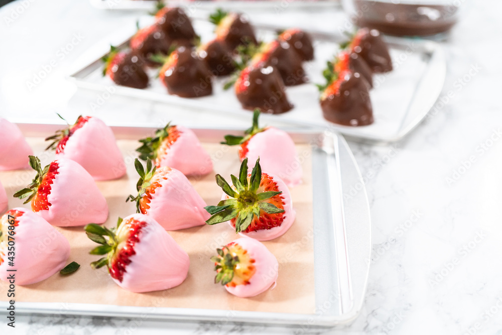 Chocolate dipped strawberries Chocolate dipped strawberries