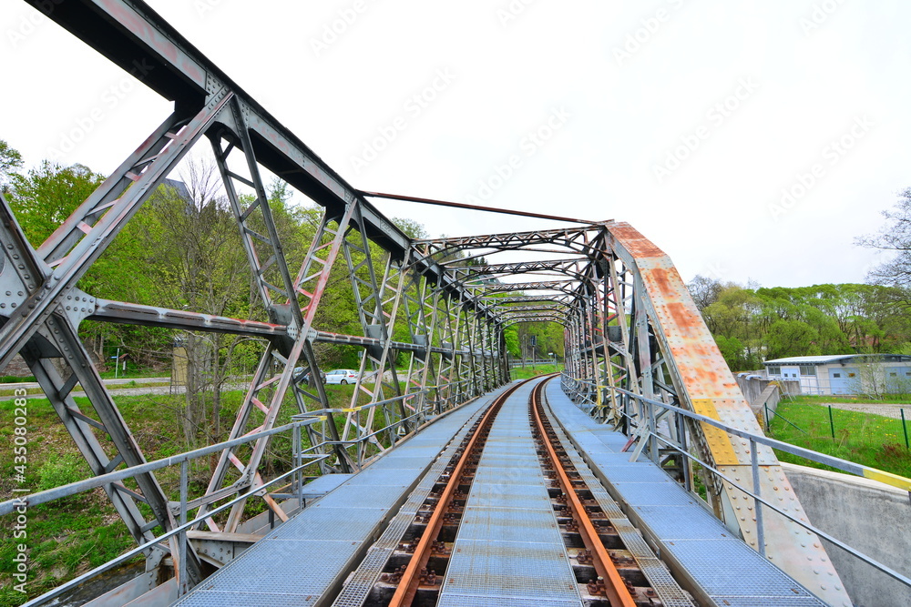 Fototapeta premium Alte Eisenbahnbrücke in Olbernhau Sachsen 