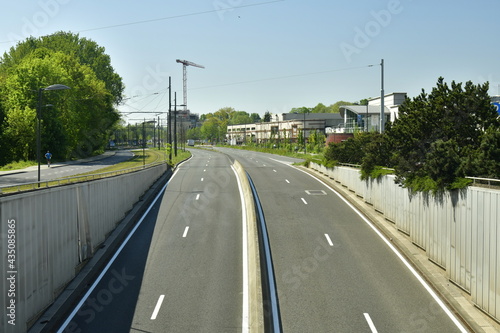 Autoroute sans voiture pendant le premier confinement de la crise sanitaire du COVID 19    Woluwe-St-Lambert 