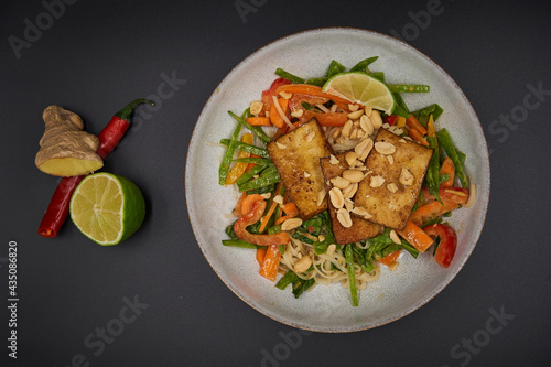 Healthy asian salad with tofu