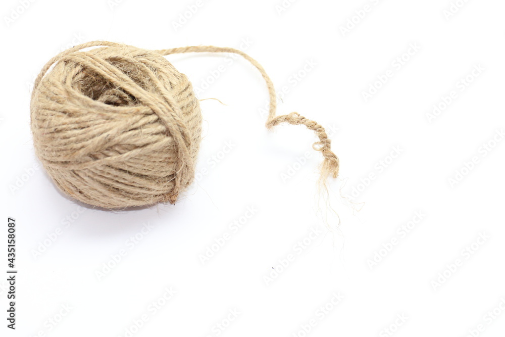 左上のチクチクする麻ひも