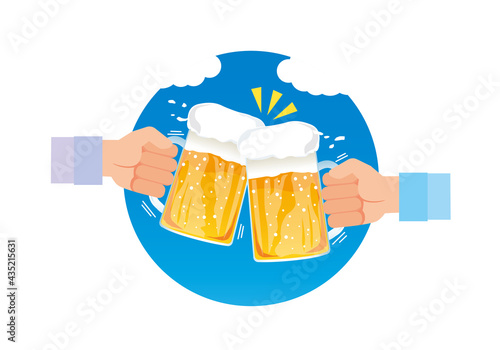乾杯するビールジョッキと青空