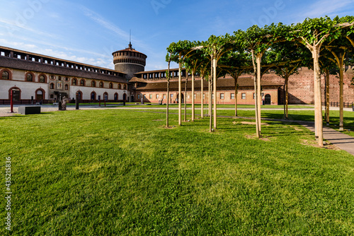 Milano Castello Sforzesco  © franco ricci