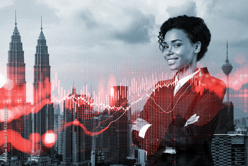 Φωτογραφία Successful smiling attractive black woman trader suggesting a new strategy of investment in stocks to grow client income
