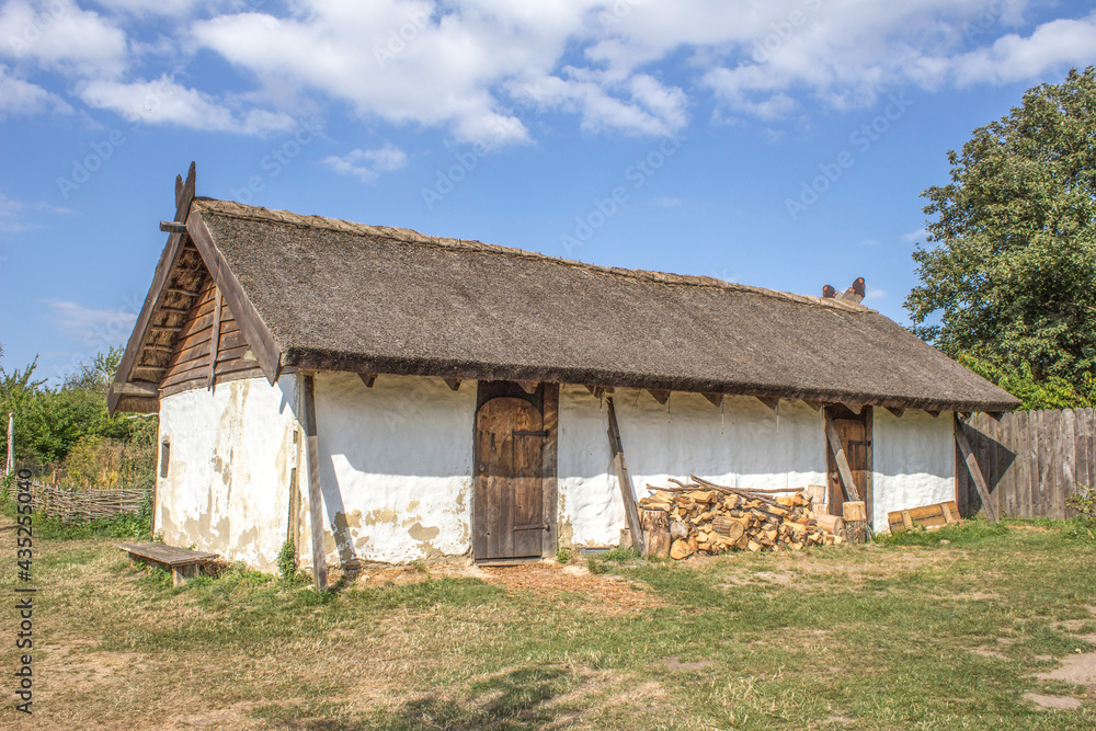 Slagelse Trelleborg viking village reconstructed hut cabin Region Sjælland (Region Zealand) Denmark Slagelse Trelleborg viking village reconstructed hut cabin Region Sjælland (Region Zealand) Denmark