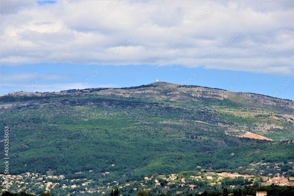 observatoire plateau de Caussols vue de Valbonne