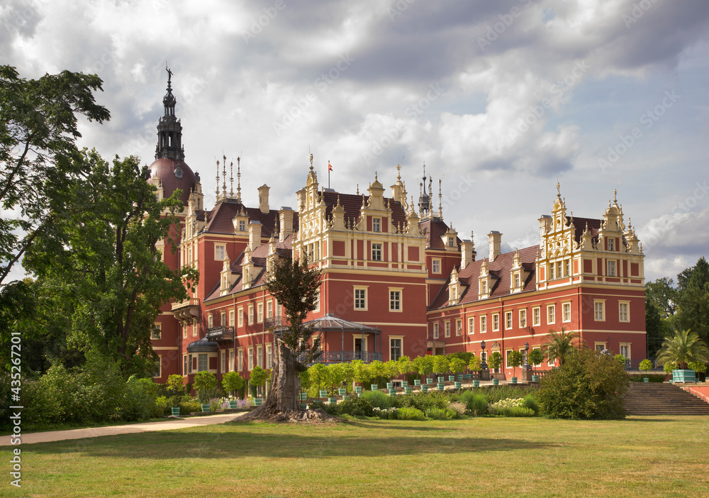 Fototapeta premium New castle at Park von Muskau (Park Muzakowski) near Bad Muskau. UNESCO World Heritage Site. Germany