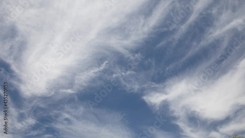 cirrus clouds lapse photo