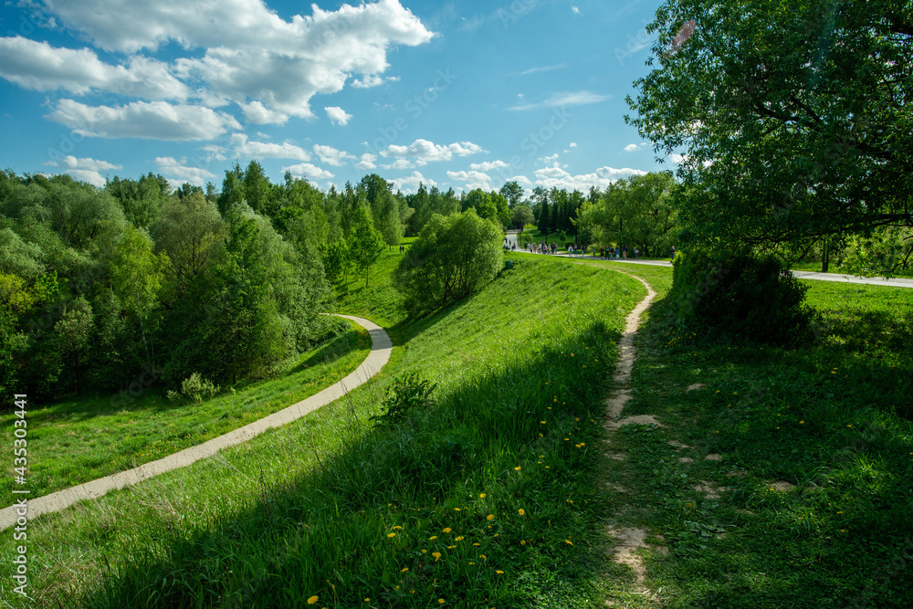 Mitino landscape park  - idyllic May in Moscow