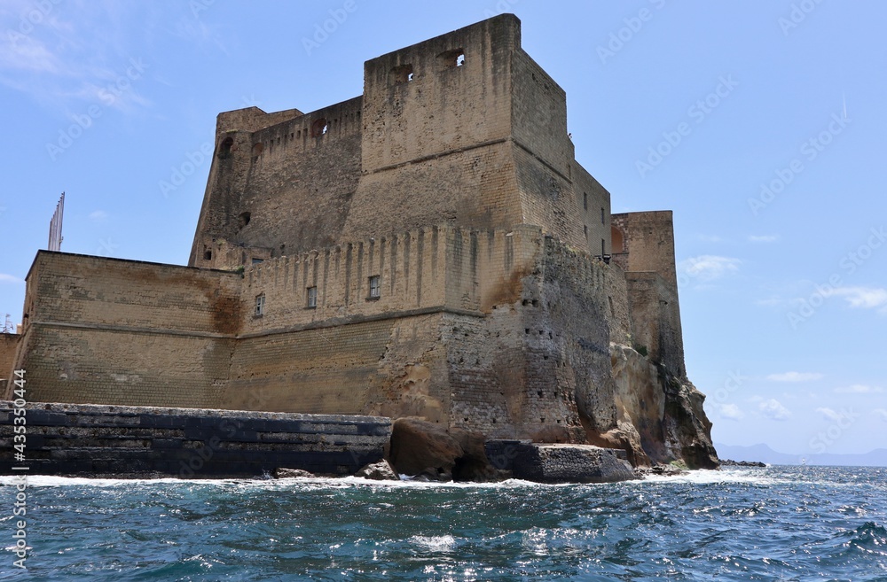 Napoli - Castel dell'Ovo visto dalla barca