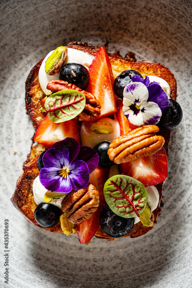 Brioche with butter and fruits
