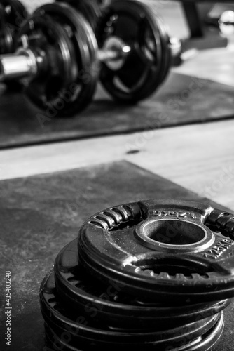 dumbbells and kettlebells for heavy gym training