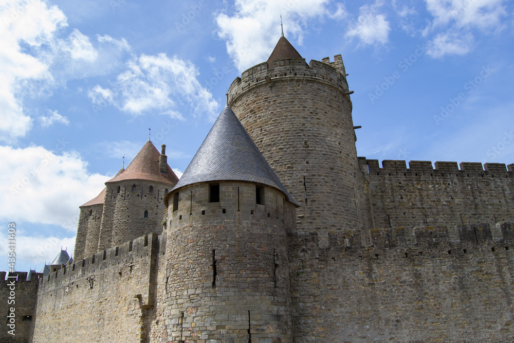 La antigua Ciudadela Medieval de Carcassonne sus calles y el rio aude -  L'ancienne citadelle médiévale de Carcasona ses rues et la rivière aude - The old Medieval Citadel of Carcassonne and the river