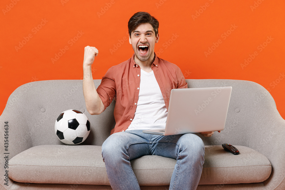 How to watch football cheap on computer