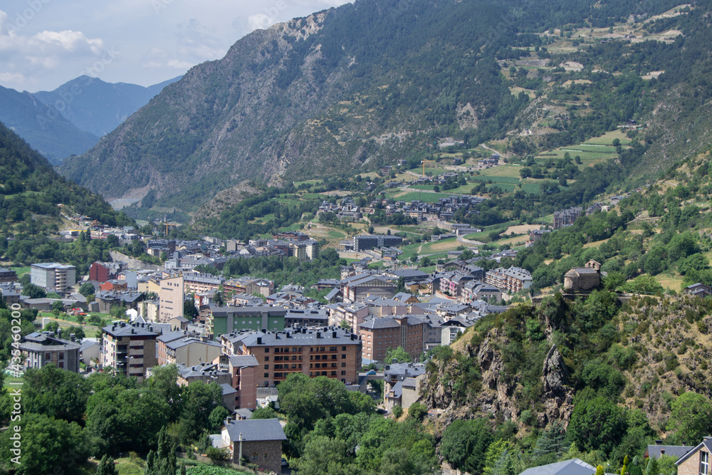 Frontera francesa - andorra - pas de la casa y Andorra la Vella
