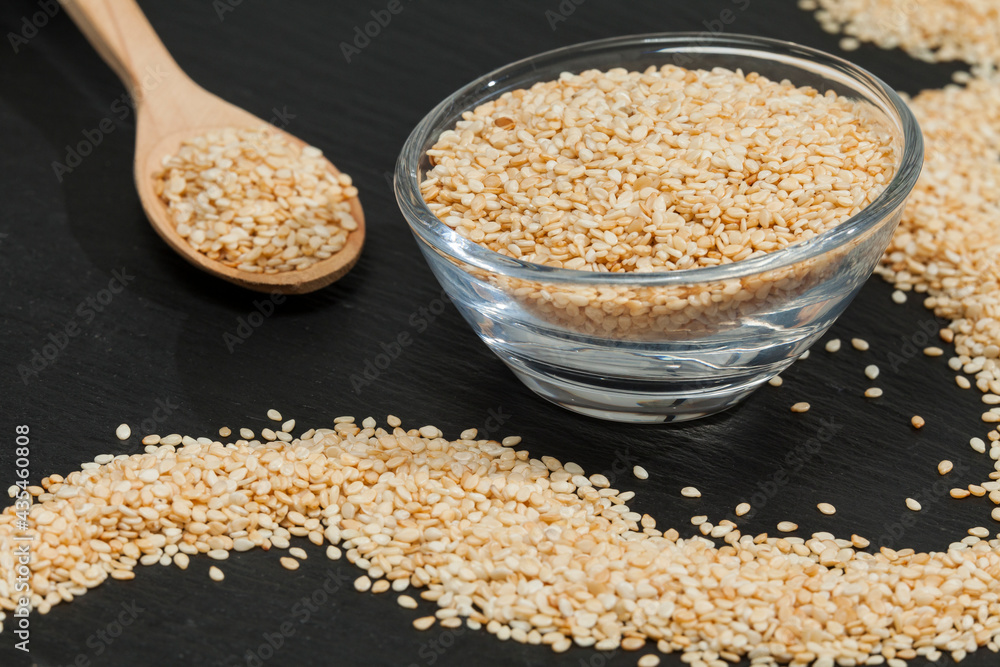 Sesamum indicum - Edible organic white sesame seeds. Sesamum indicum - Edible organic white sesame seeds.