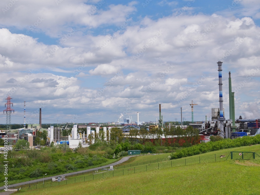 Blick auf die Industrie in Hamburg-Georgswerder Blick auf die Industrie in Hamburg-Georgswerder