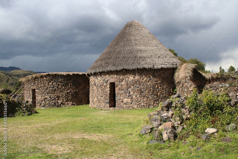 Sito archeologico di Raqui Perù Sito archeologico di Raqui Perù