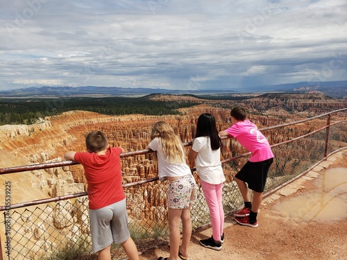 Kids overlooking Bryce Canyon