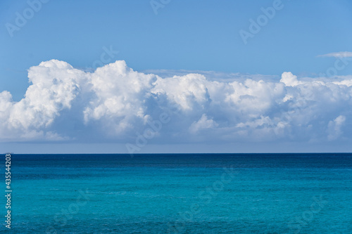 Fototapeta Naklejka Na Ścianę i Meble -  Perfect sky with clouds and water of sea. background concept 